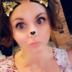 Meet your Posher, Carina